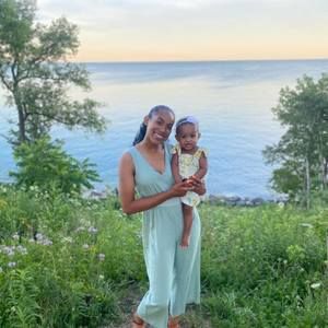 Meet your Posher, Iris